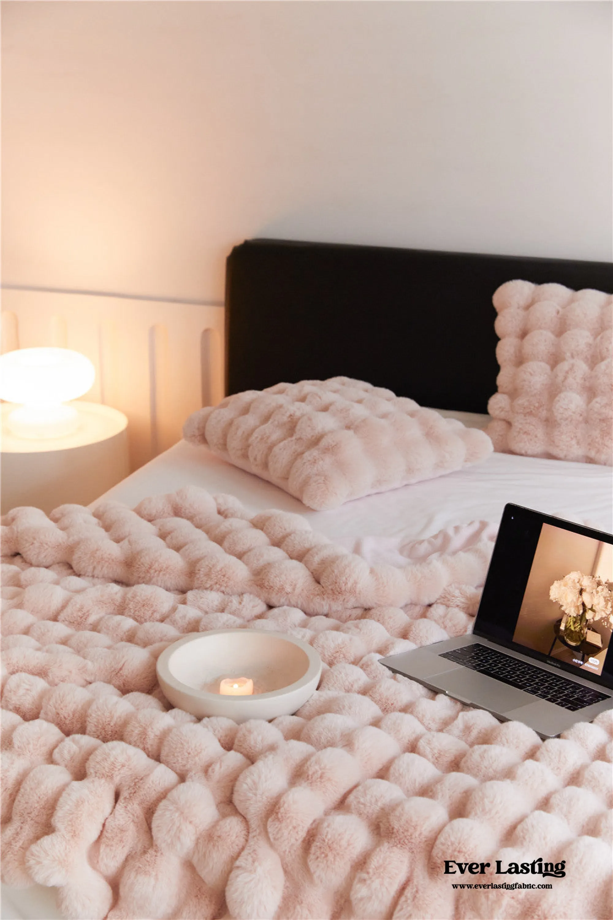 Fluffy Plush Throw Blanket / Blue