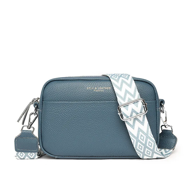 Heidi  Modische Schultertasche mit Rauten-Stickerei und breitem Schulterriemen