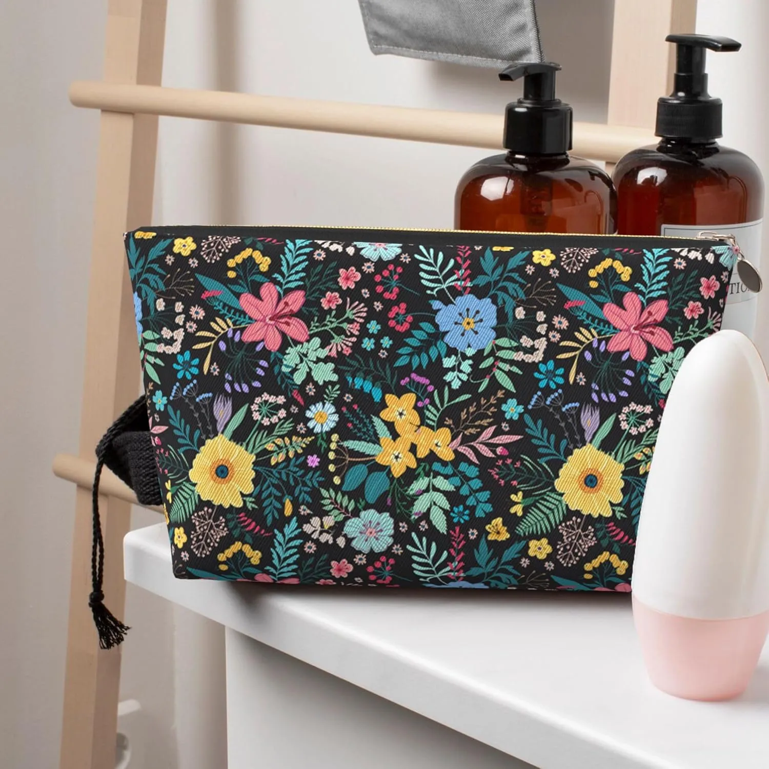 Leather Makeup Bag Travel Cosmetic Bag Small Makeup Bag for Women,Toiletry Bag Accessories Organizer-Camouflage Flower